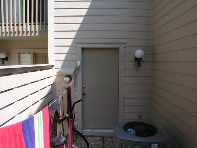 20080730_srvce_door.jpg